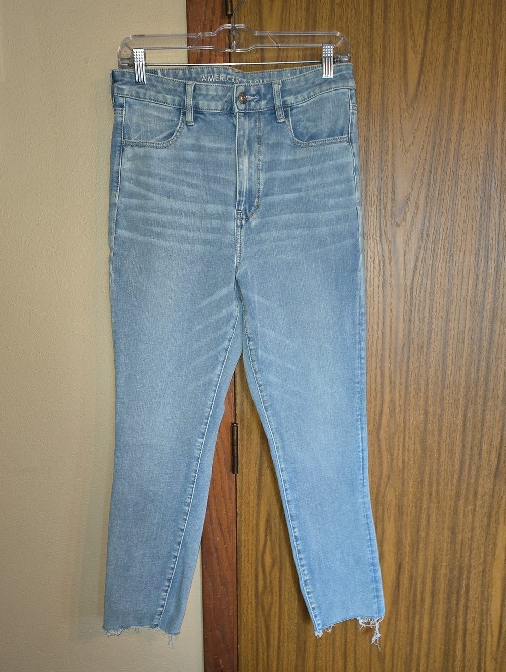 American Eagle Outfitters Light Wash High-Rise Cropped Jeans